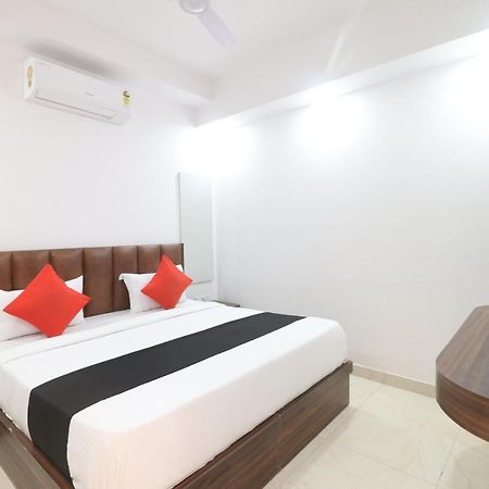 Hotel King Plaza New Delhi Buitenkant foto