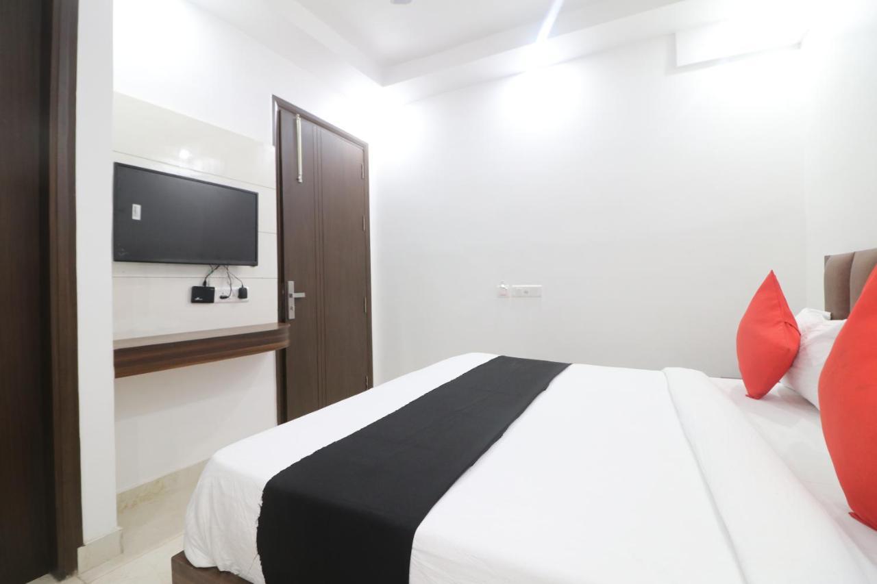 Hotel King Plaza New Delhi Buitenkant foto