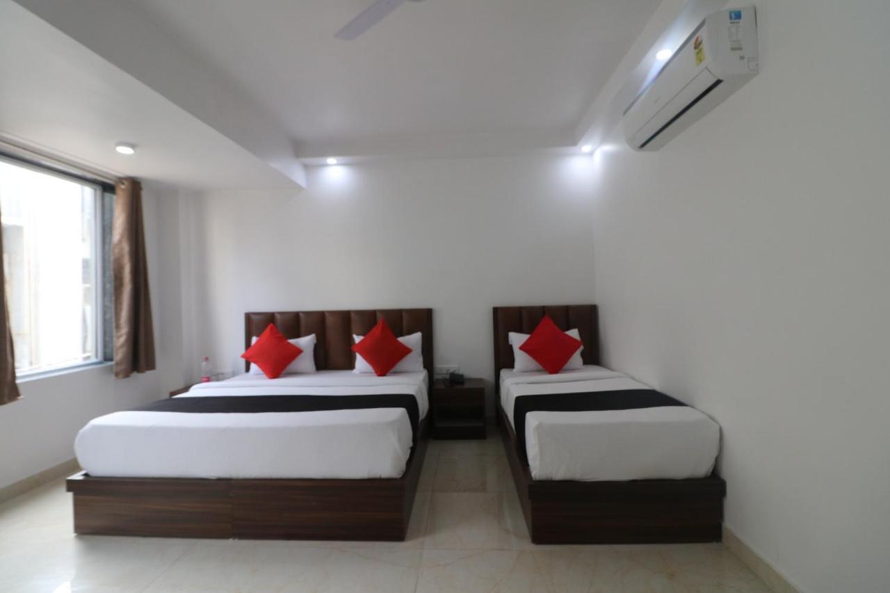 Hotel King Plaza New Delhi Buitenkant foto